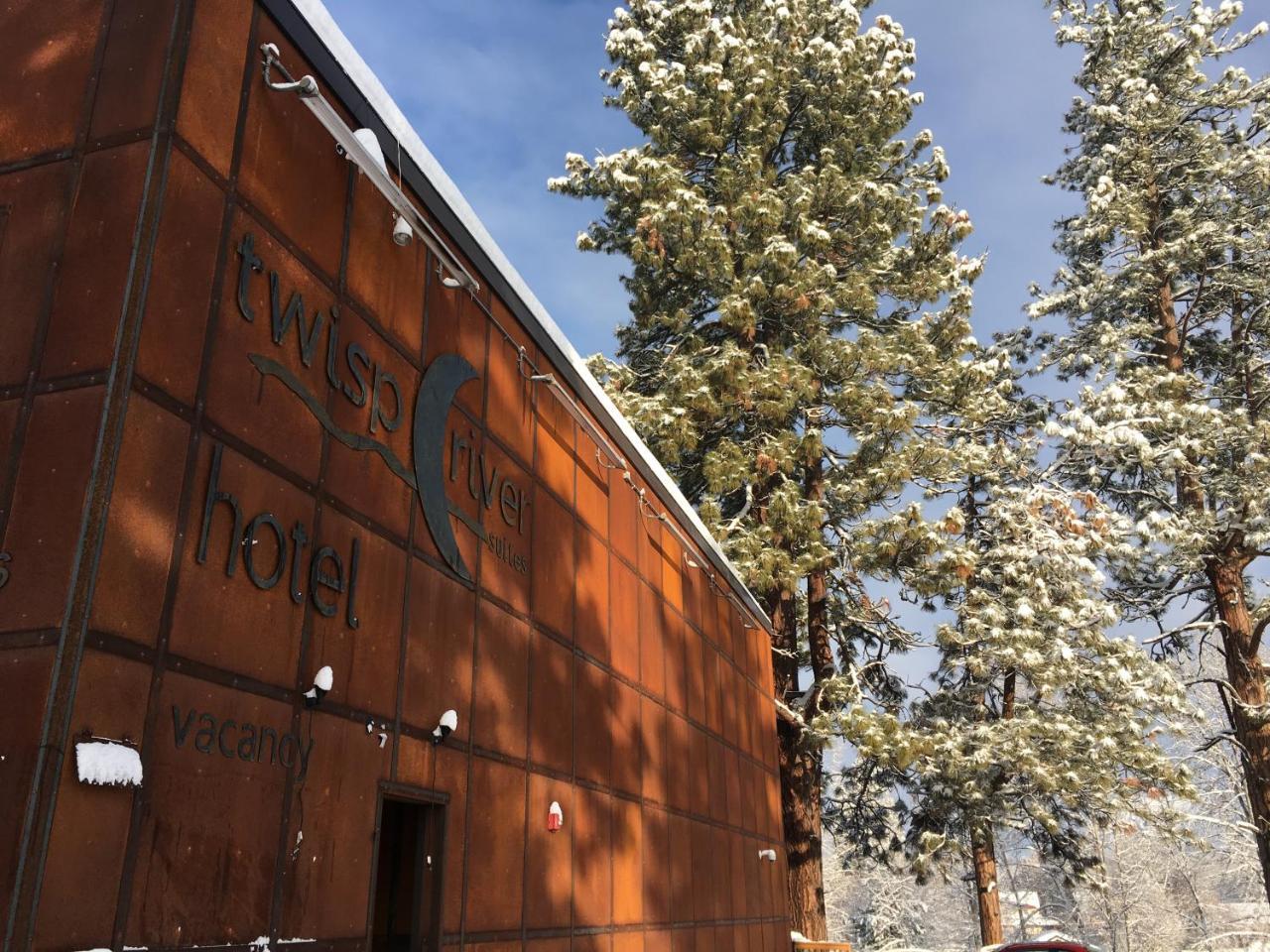 Twisp River Suites Exterior photo