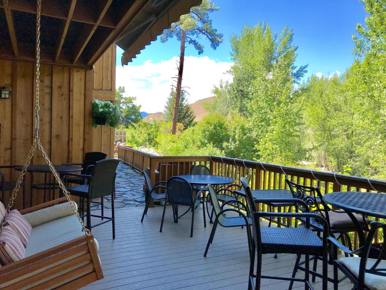 Twisp River Suites Exterior photo