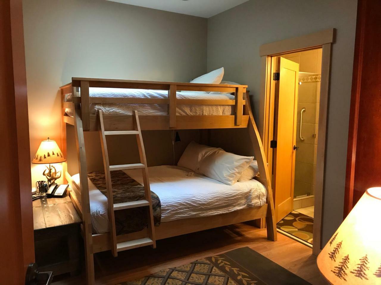 Twisp River Suites Room photo